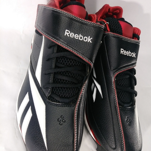 New Reebok sneakers with cleats - Picture 5 of 11